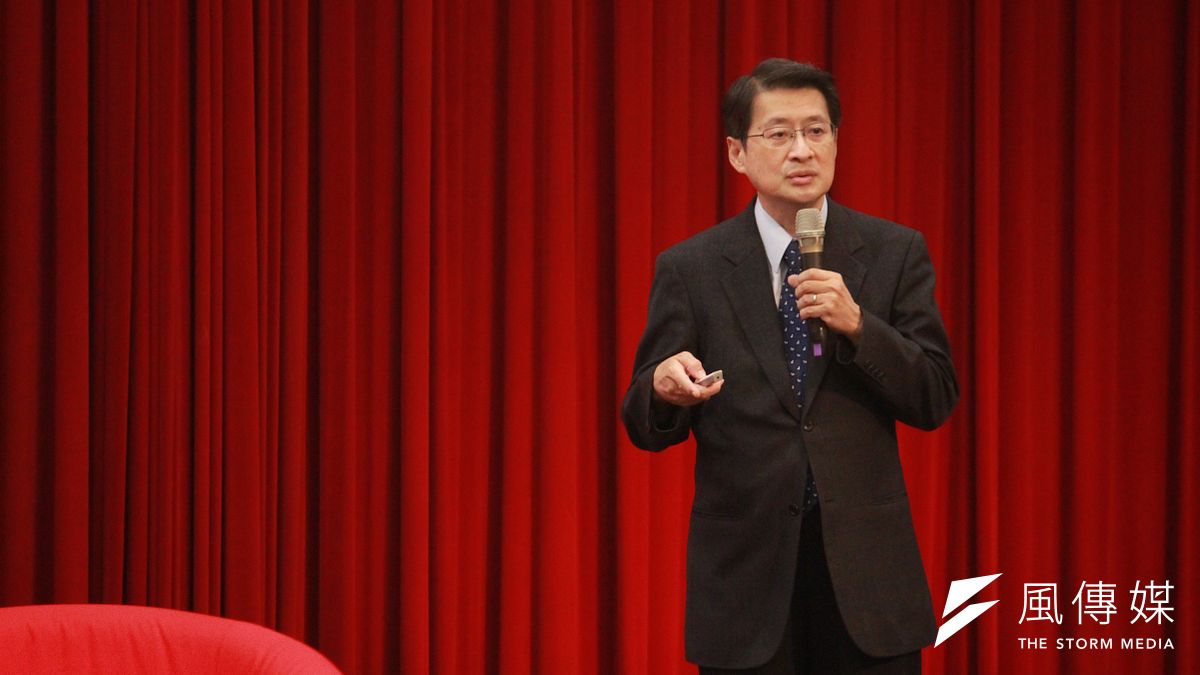 中研院院士吳玉山(見圖)認為,即使民主黨候選人拜登當選美國總統,美中衝突也不會結束,但有可能會改變衝突形式和程度。(方炳超攝) 中研院院士吳玉山(見圖)認為,即使民主黨候選人拜登當選美國總統,美中衝突也不會結束,但有可能會改變衝突形式和程度。(方炳超攝)