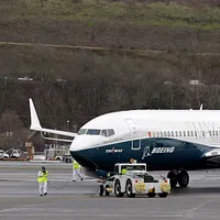 ボーイング737MAXは一般旅客機よりも大きい。(AP通信) ボーイング737MAXは一般旅客機よりも大きい。(AP通信)