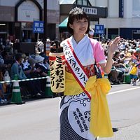 台湾出身の凱西(吳詠心)さんは、青森に移住後「ミスねぶた」として注目を集め、現在は観光協会で台湾との交流を推進している。(写真/凱西さん提供) 台湾出身の凱西(吳詠心)さんは、青森に移住後「ミスねぶた」として注目を集め、現在は観光協会で台湾との交流を推進している。(写真/凱西さん提供)