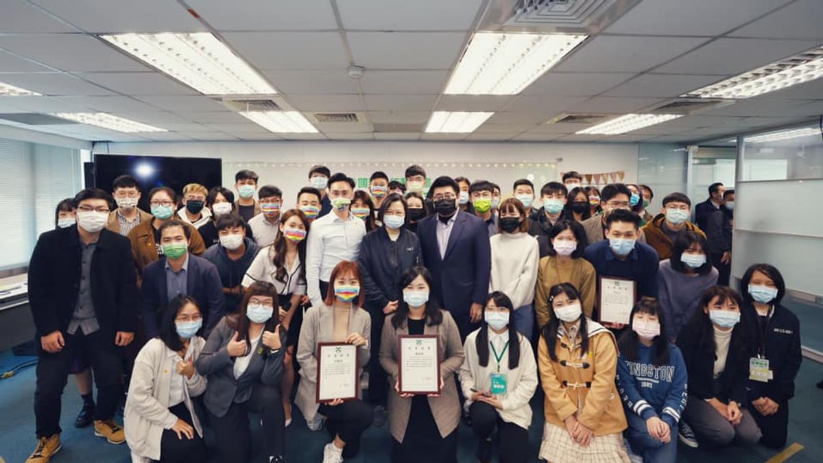 民進黨青年部推動「國務青計畫」,培養實習政治幕僚,黨主席、總統蔡英文也親自參與活動。(取自民進黨青年部臉書) 民進黨青年部推動「國務青計畫」,培養實習政治幕僚,黨主席、總統蔡英文也親自參與活動。(取自民進黨青年部臉書)