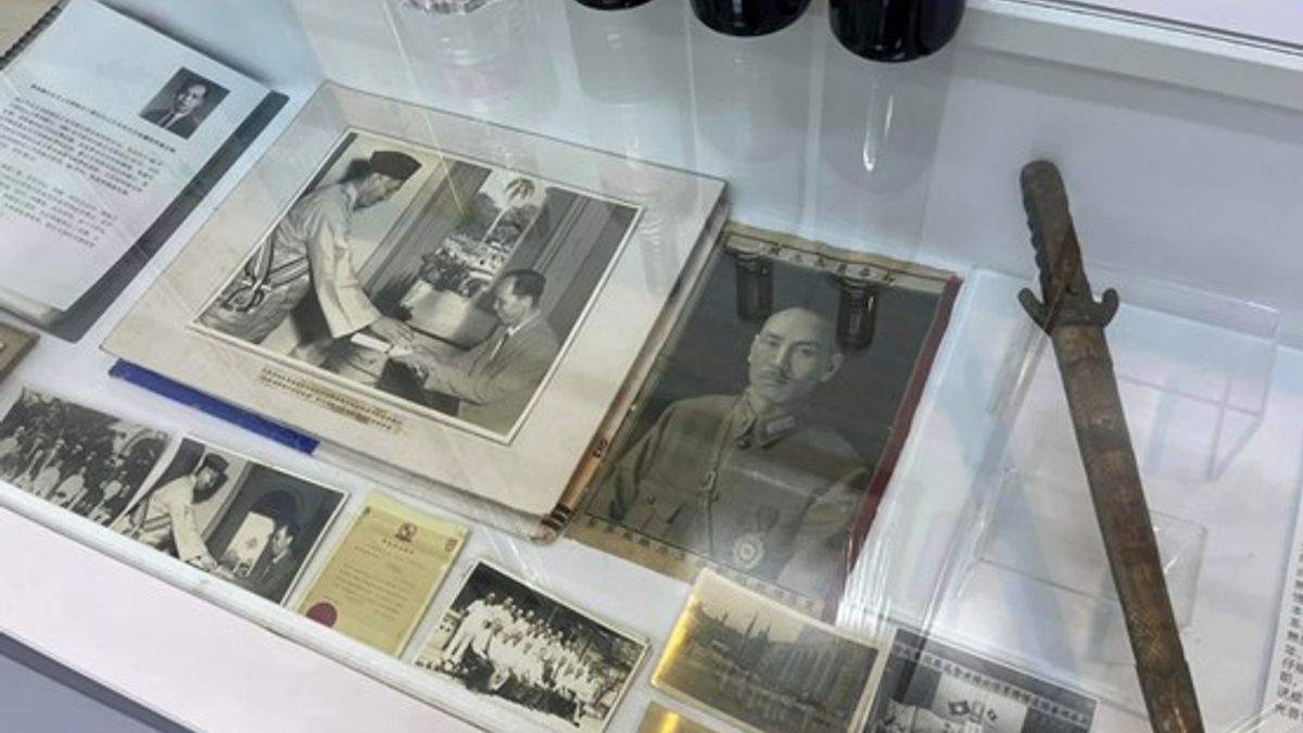 同德書報社在政府遷台初期充當國民黨在新加坡的白手套角色,自然以蔣中正為精神領袖。(圖:作者提供) 同德書報社在政府遷台初期充當國民黨在新加坡的白手套角色,自然以蔣中正為精神領袖。(圖:作者提供)