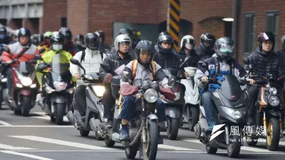 有民眾分享自己在「台北惜物網」以不到1萬元的低價標下二手警用機車。(資料照/盧逸峰攝)