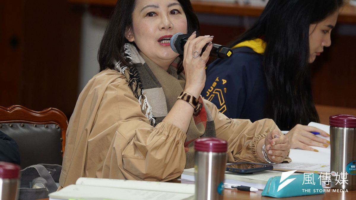 民進黨團以人數優勢通過萊豬行政命令表決,國民黨台北市議員羅智強對民進黨立委吳思瑤(見圖)發起罷免。(資料照,盧逸峰攝) 民進黨團以人數優勢通過萊豬行政命令表決,國民黨台北市議員羅智強對民進黨立委吳思瑤(見圖)發起罷免。(資料照,盧逸峰攝)