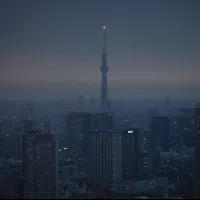 内幸町一丁目街区で都心最大級の次世代スマートシティプロジェクトが進行しており、中地区のNTT日比谷タワーや南地区の超高層ビルの建設が本格化している。(写真/AP通信社提供) 内幸町一丁目街区で都心最大級の次世代スマートシティプロジェクトが進行しており、中地区のNTT日比谷タワーや南地区の超高層ビルの建設が本格化している。(写真/AP通信社提供)