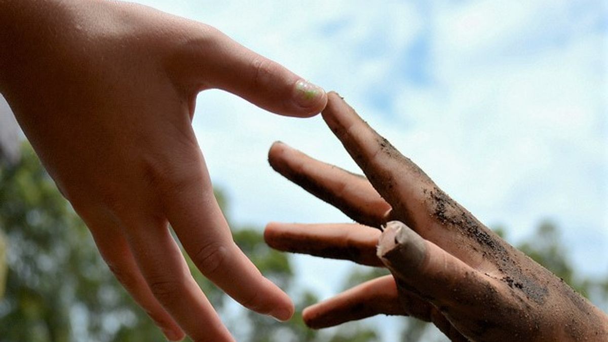 受災狀況特別慘痛的人們,其實在災難發生前就已身處險境,災後的捐助雖能短期幫助受災戶,但解決不了他們長期的弱勢。(圖/Leticia Bertin@flickr) 受災狀況特別慘痛的人們,其實在災難發生前就已身處險境,災後的捐助雖能短期幫助受災戶,但解決不了他們長期的弱勢。(圖/Leticia Bertin@flickr)