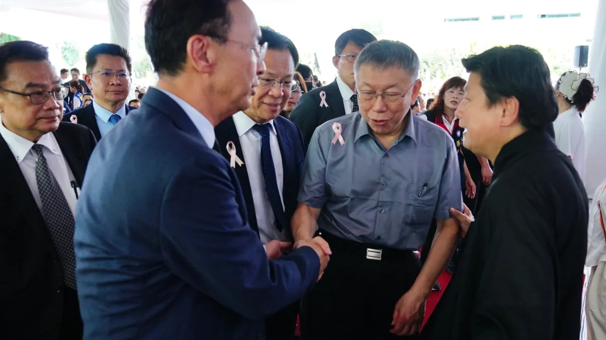 國民黨立院黨團總召傅崐萁母親劉滿蘭仙逝,藍白要角出席致意。(圖/ 立委傅崐萁辦公室提供)