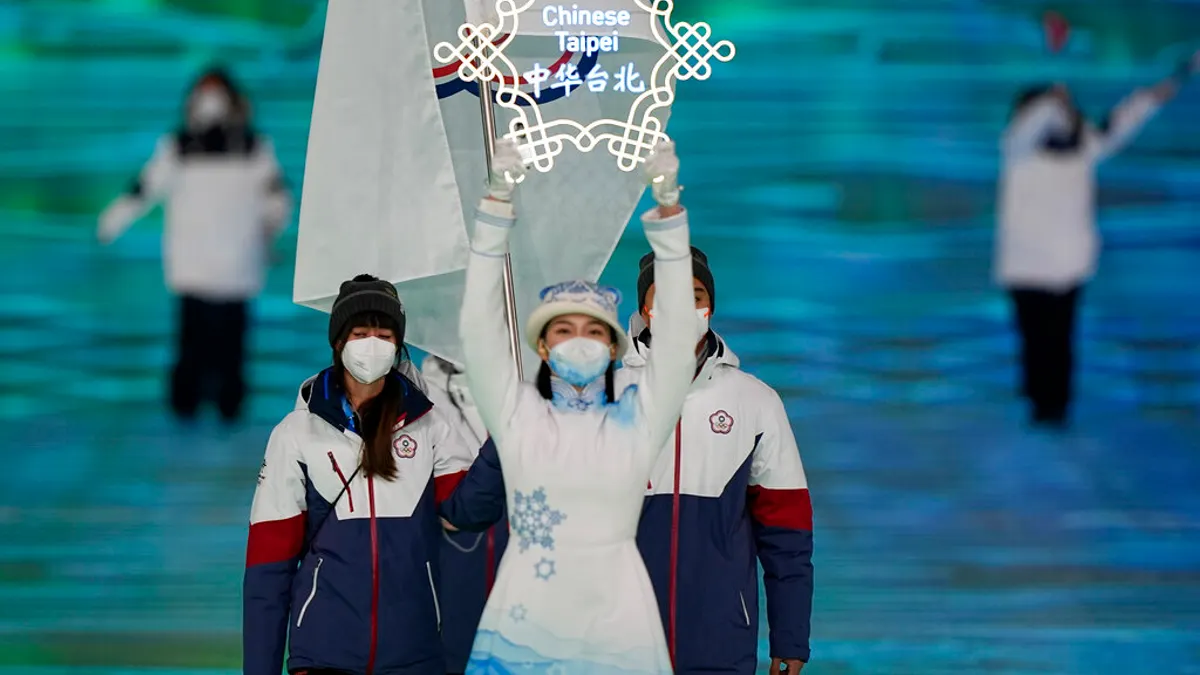 行政院、教育部都希望台灣冬奧代表團不要出席開閉幕典禮,但中華奧會卻逕自宣布出席開閉幕。(取自美聯社) 行政院、教育部都希望台灣冬奧代表團不要出席開閉幕典禮,但中華奧會卻逕自宣布出席開閉幕。(取自美聯社)