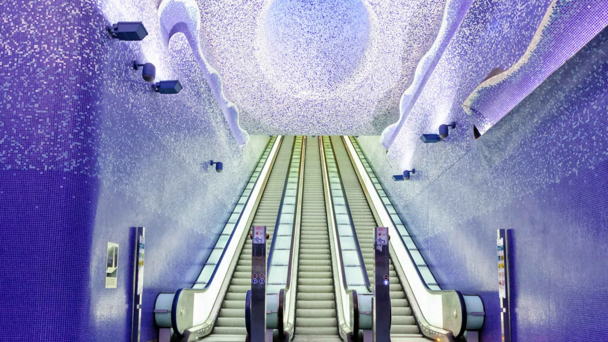 位於義大利如夢似幻的Toledo Station。(圖/flickr@Antonio Trogu)