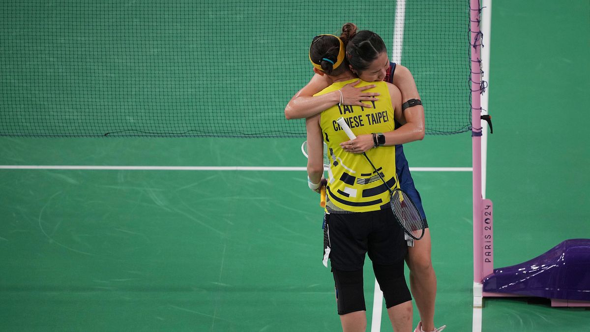 帶傷上陣的戴資穎在巴黎奧運預賽最終戰不敵好友依瑟儂,結束奧運生涯。(美聯社) 帶傷上陣的戴資穎在巴黎奧運預賽最終戰不敵好友依瑟儂,結束奧運生涯。(美聯社)