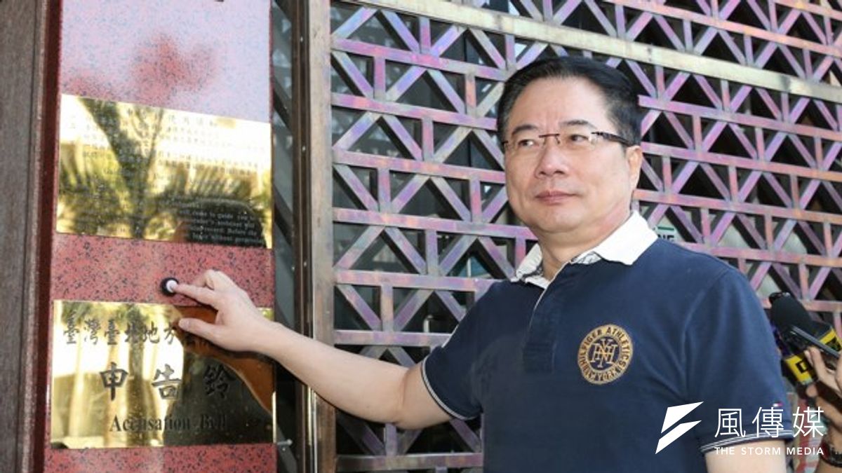 蔡正元表示,他蒐集情報資訊是正正當當、不偷不搶,對方卻一再明示、暗示他與竊聽相關,令人不齒,對方並以受害者自居,混淆視聽,因此提告。(吳逸驊攝) 蔡正元表示,他蒐集情報資訊是正正當當、不偷不搶,對方卻一再明示、暗示他與竊聽相關,令人不齒,對方並以受害者自居,混淆視聽,因此提告。(吳逸驊攝)