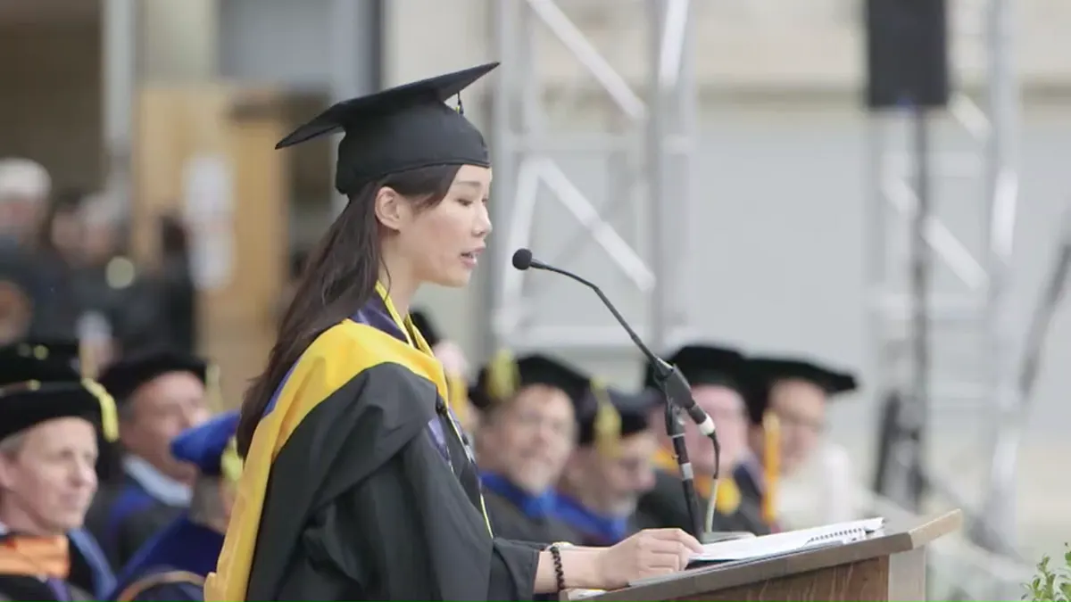 作者認為,若要整體改善學術環境,長期發展還是必須從人才培育做起。圖為碩士生示意圖。(取自「國立陽明大學 National Yang-Ming University」臉書)