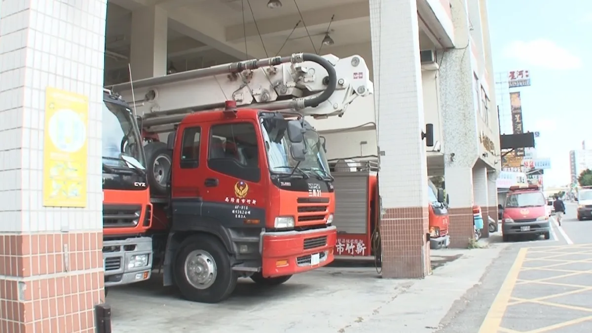 緊急救災搶時間 消防隊門前設救援車輛優先號誌