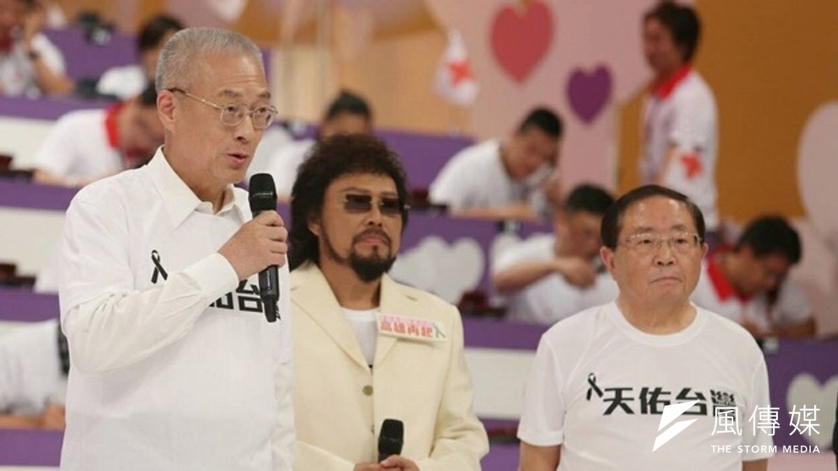 台灣民眾熱心助人,常常在重大災難時伸出援手。但民眾也會開始關注,平日捐到非營利組織的錢,到底都到哪裡去了?或是,這些錢有沒有得到最好的應用?圖為上月7日紅十字會舉辦「天佑高雄,晚間再起」募款晚會。(風傳媒攝影) 台灣民眾熱心助人,常常在重大災難時伸出援手。但民眾也會開始關注,平日捐到非營利組織的錢,到底都到哪裡去了?或是,這些錢有沒有得到最好的應用?圖為上月7日紅十字會舉辦「天佑高雄,晚間再起」募款晚會。(風傳媒攝影)