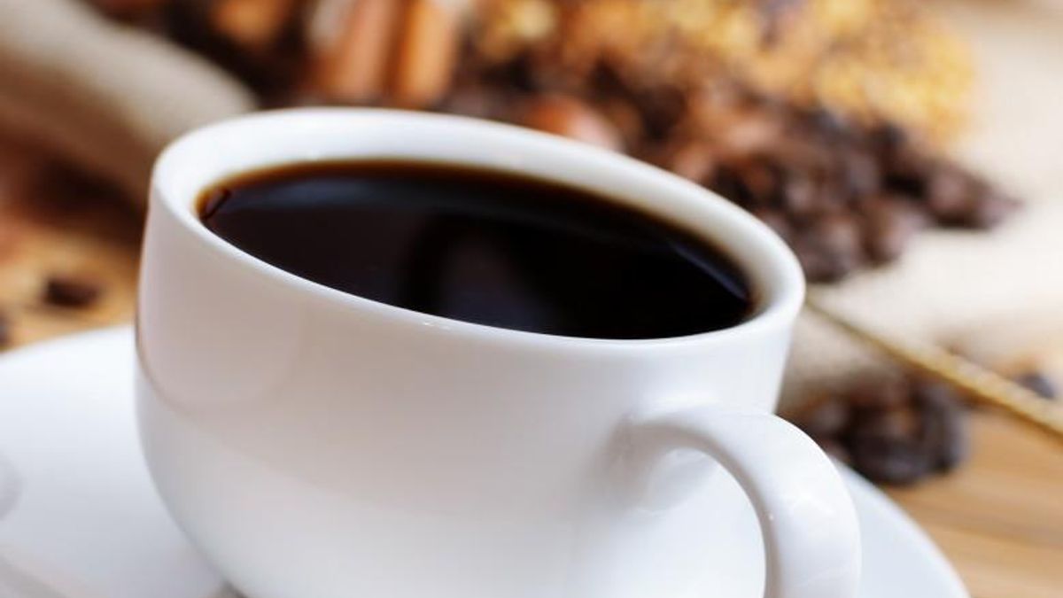 咖啡的每日適當飲用量眾說紛紜,到底哪個比較正確呢?(圖/食力提供) 咖啡的每日適當飲用量眾說紛紜,到底哪個比較正確呢?(圖/食力提供)