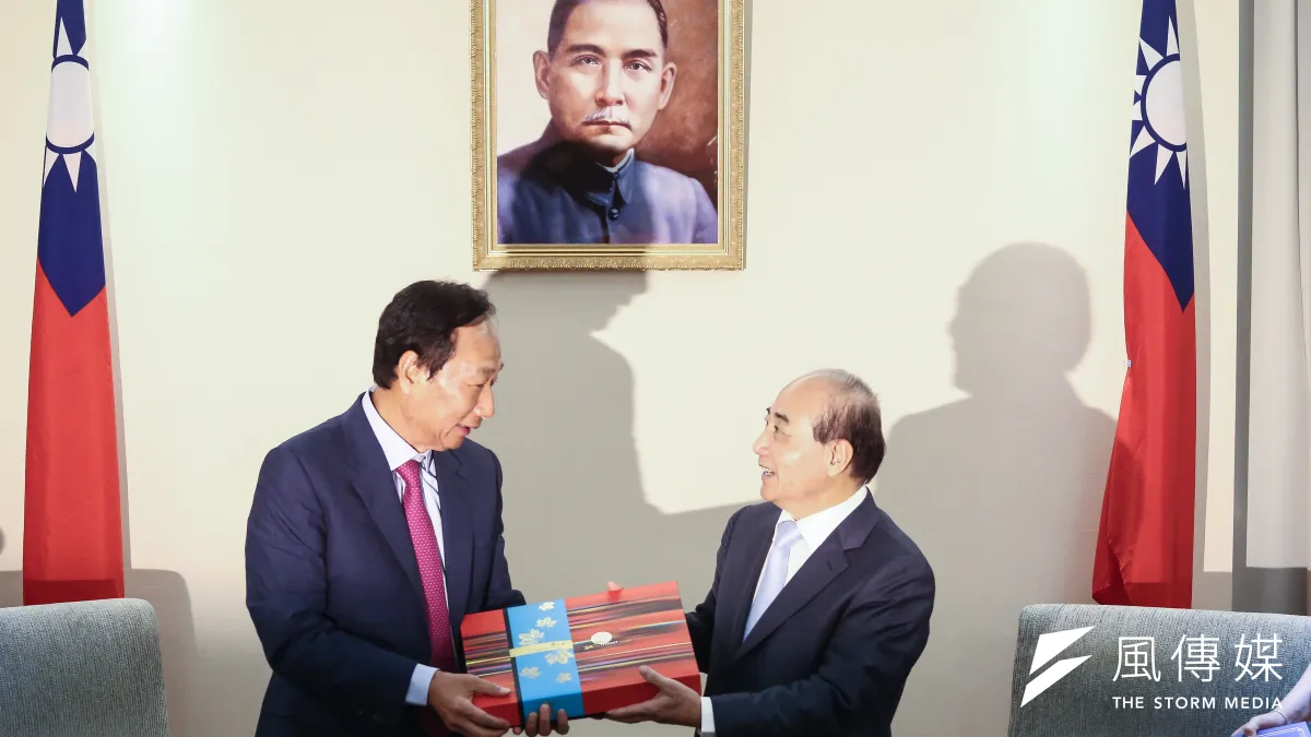 韓國瑜急欲整合國民黨促成團結,但在聯絡郭台銘(左)卻接連碰壁,唯一能與郭台銘聯繫暢通無阻的就屬前立法院長王金平(右)了。(資料照,陳品佑攝)