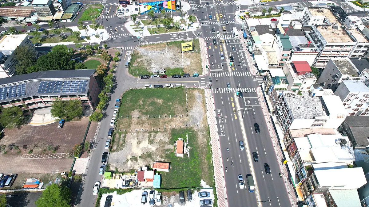 作者認為,民間自辦市地重劃的門檻不是問題的關鍵。(資料照,高市地政局提供)