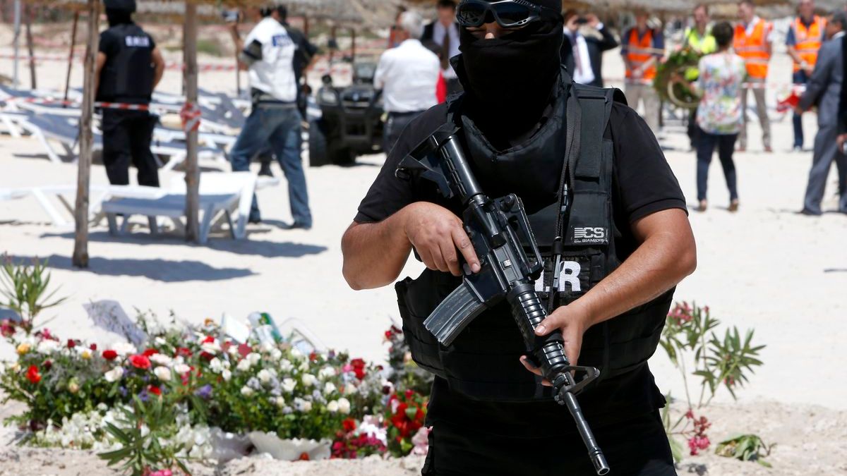 突尼西亞恐攻事件,全國軍警戒備(美聯社) 突尼西亞恐攻事件,全國軍警戒備(美聯社)