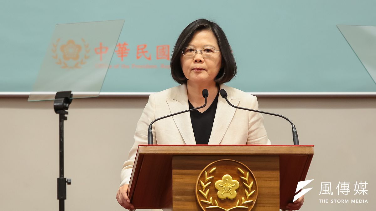 作者指出,民進黨不斷灌輸中華民國是個外來政權,但今天我們在台灣還有政治地位,我們跟對岸談判甚至還有九二共識,這些基礎都是國民政府制憲下的為根基。(資料照,顏麟宇攝) 作者指出,民進黨不斷灌輸中華民國是個外來政權,但今天我們在台灣還有政治地位,我們跟對岸談判甚至還有九二共識,這些基礎都是國民政府制憲下的為根基。(資料照,顏麟宇攝)