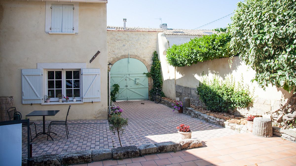 簡易民宿自己蓋,共築一間甘草磚屋民宿,愜意過生活。(圖/Party Lin@flickr) 簡易民宿自己蓋,共築一間甘草磚屋民宿,愜意過生活。(圖/Party Lin@flickr)