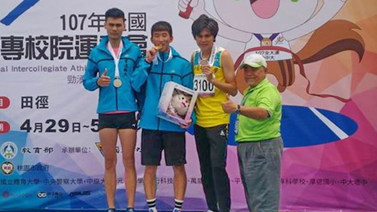 徑賽組一般男子組110公尺跨欄組,由高浩恩及黃文良分別拿下1金1銀牌。(圖/育達科大提供) 徑賽組一般男子組110公尺跨欄組,由高浩恩及黃文良分別拿下1金1銀牌。(圖/育達科大提供)
