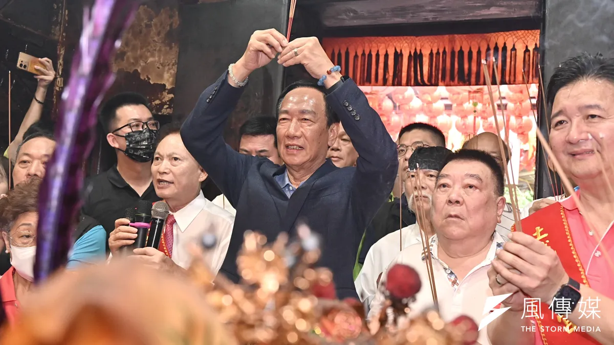 先前協助鴻海創辦人郭台銘(見圖)的彰化縣議會顧問劉坤鱧,替郭董獻策,要郭營先透過議長替系進行黨員連署,並拜訪員工作替第一階段公民連署做準備。(資料照,陳思明攝)