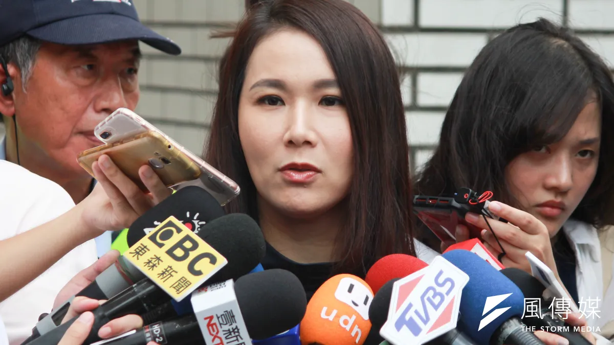 針對郭柯王三方會,鴻海創辦人郭台銘幕僚、永齡基金會執行長劉宥彤(見圖)15日下午受訪表示,當天是「順其自然」,因為3人行程都不一定,若行程排不開也不一定會去,出席也不見得碰上面。(方炳超攝)