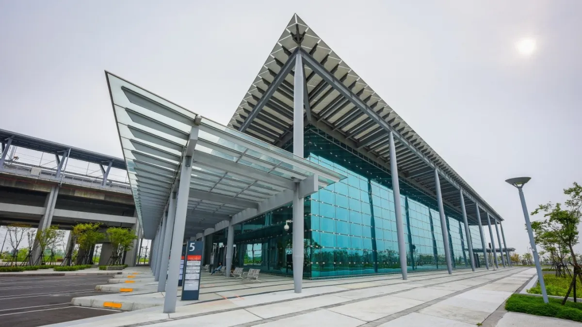 高鐵彰化站串連台中、台北及南部城市,搭配台鐵田中站既有交通機能,成為田中發展雙鐵生活圈的重要基礎。(圖/翻攝自彰化旅遊資訊網)