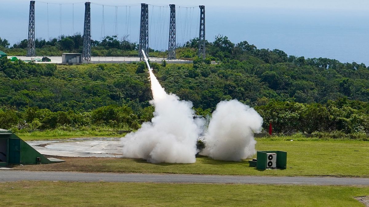 陸射劍二型飛彈系統的實彈射擊。(張曜麟攝) 陸射劍二型飛彈系統的實彈射擊。(張曜麟攝)