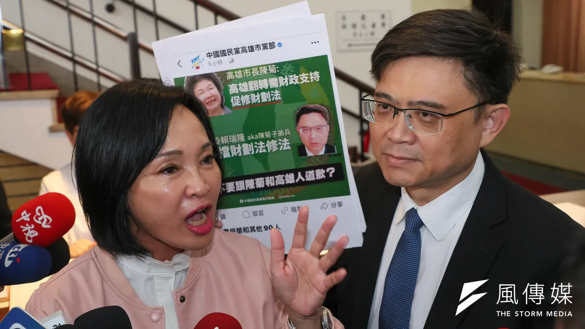 2026高雄市長大選,國民黨立委柯志恩(左)、民進黨立委賴瑞隆(右)將在年底正面對決,台灣南部第一重鎮由誰得手,備受全台關注。(資料照,顏麟宇攝)
