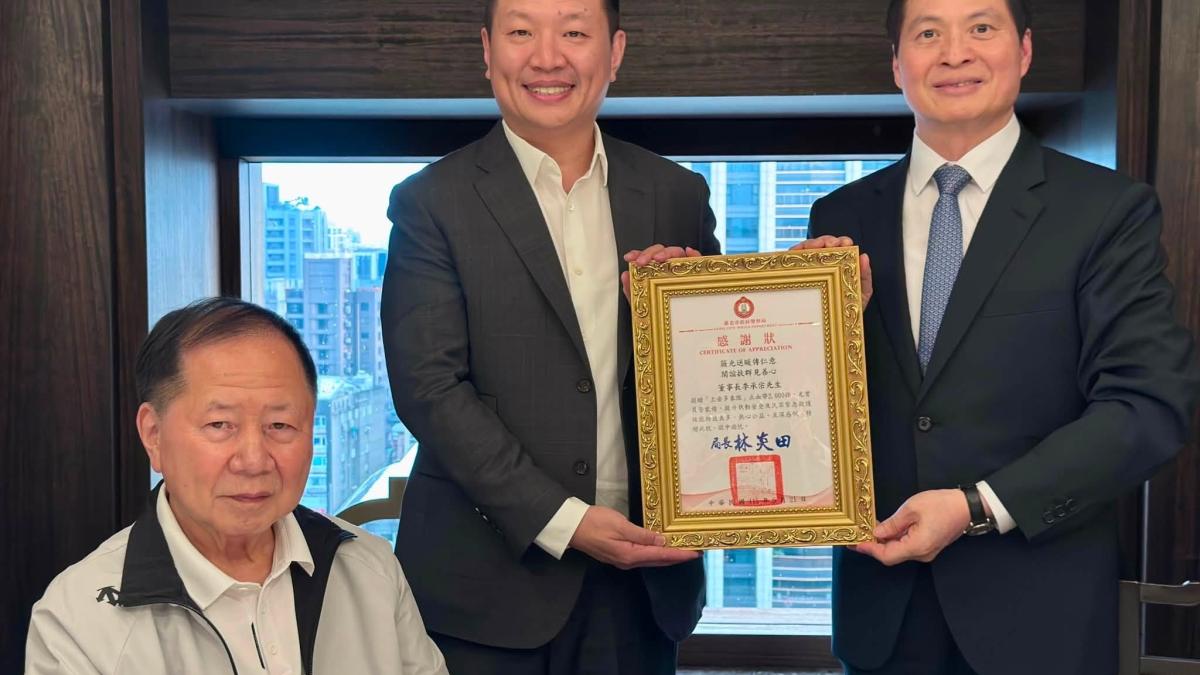 強化第一線救援量能 薇閣基金會捐北市警2000條止血帶