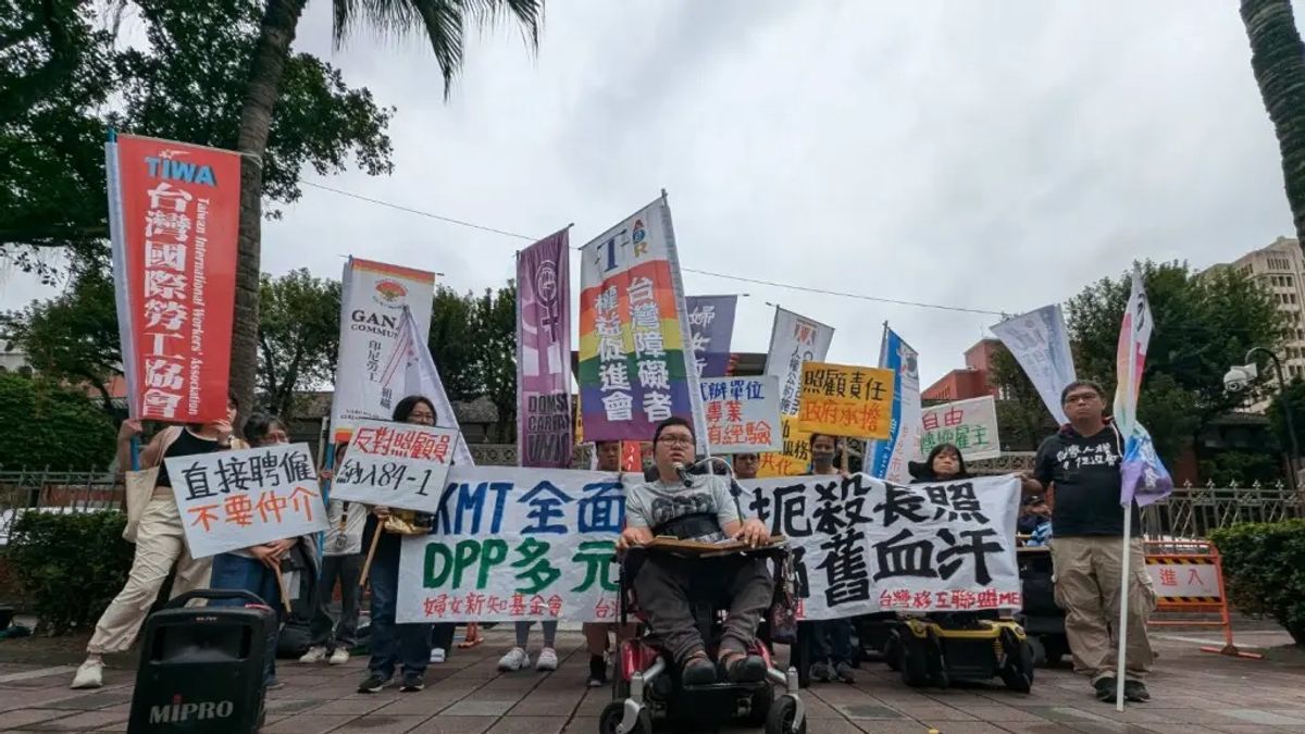 勞動部預計讓鐘點移工適用責任制條款,多個勞工、身心障礙民間團體,28日在立法院前召開記者會,呼籲政府不要再剝削外籍看護。(台灣國際勞工協會提供) 勞動部預計讓鐘點移工適用責任制條款,多個勞工、身心障礙民間團體,28日在立法院前召開記者會,呼籲政府不要再剝削外籍看護。(台灣國際勞工協會提供)