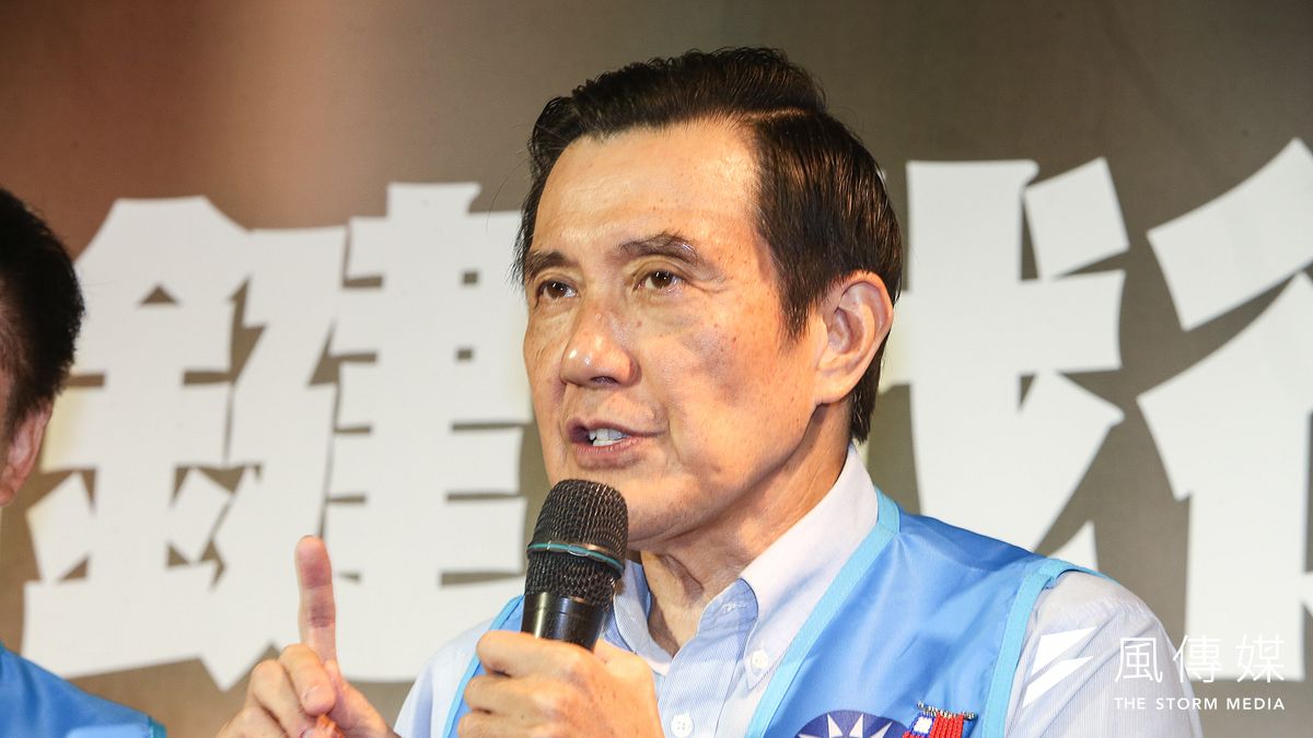 前總統馬英九被爆掌握慶富案密件,作者指出,所謂密件赫然只是總統府代轉人民陳情案的制式公文,質疑媒體難道看不出這樁「普通陳情案操作成弊案」的手法?(資料照,陳明仁攝) 前總統馬英九被爆掌握慶富案密件,作者指出,所謂密件赫然只是總統府代轉人民陳情案的制式公文,質疑媒體難道看不出這樁「普通陳情案操作成弊案」的手法?(資料照,陳明仁攝)