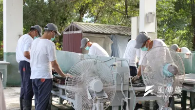 廢死聯盟)對現存38名定讞死刑犯執行深度訪談計畫,意在釐清死刑犯真實的監所處遇、生活狀況、蒐集其生命經驗呈現死刑犯多元面貌、補充台灣本土「待死現象」的描述。示意圖,圖中受刑人非文中死刑犯。(資料照,侯柏青攝)