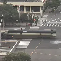 新型魚雷が長安街に出現か。(画像提供:田暢) 新型魚雷が長安街に出現か。(画像提供:田暢)