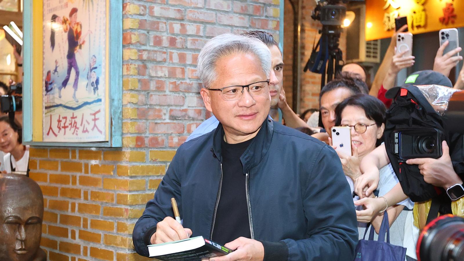 黃仁勳財報前偷偷快閃台灣為哪樁?專家揭「怕錯失領先關鍵」:急鞏固這台廠