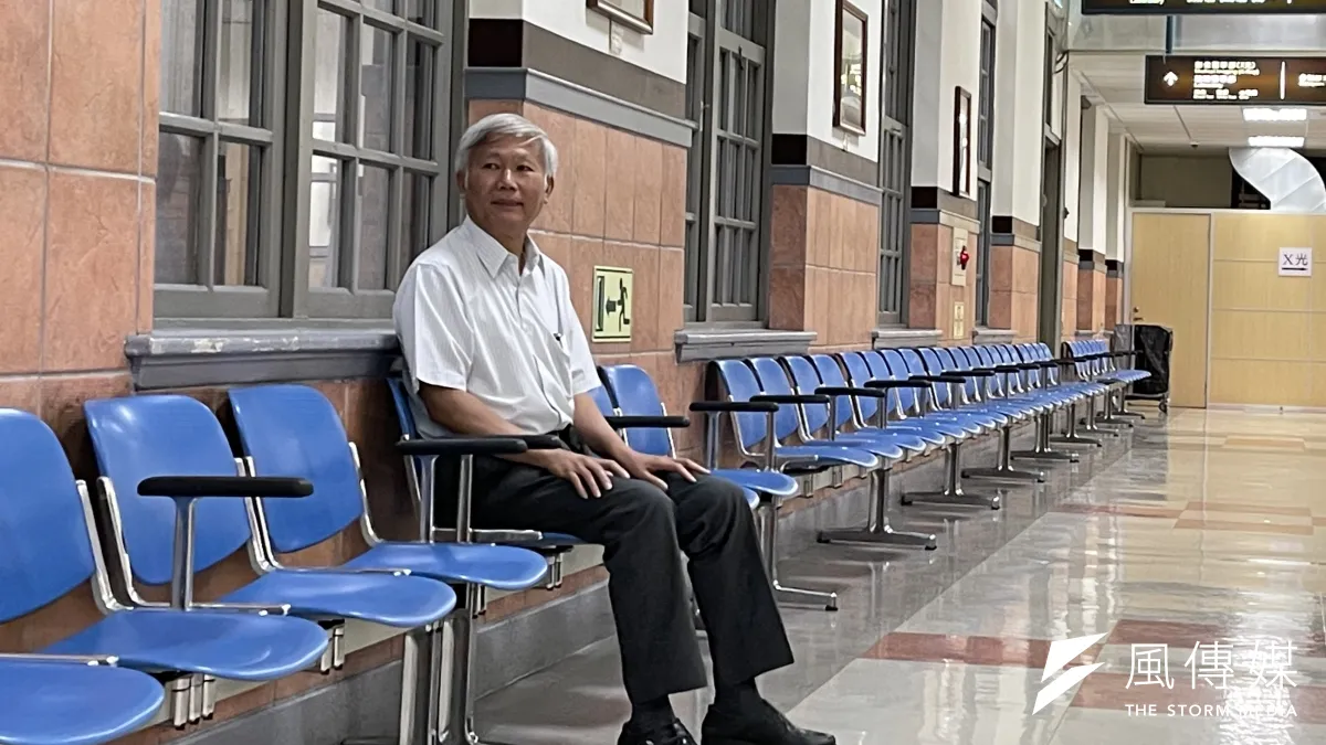 中研院院士、台大醫學院教授陳培哲剖析,首長「代理化」已成為當前民主退步與責任政治失靈的最大警訊。(張瀞文攝)