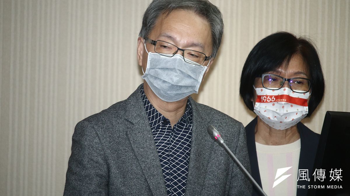 衛福部長薛瑞元認為,台北市長候選人陳時中仇恨值太高,在於仲介宗教和工商團體的「疫苗掮客」橫行作孽。(蔡親傑攝) 衛福部長薛瑞元認為,台北市長候選人陳時中仇恨值太高,在於仲介宗教和工商團體的「疫苗掮客」橫行作孽。(蔡親傑攝)