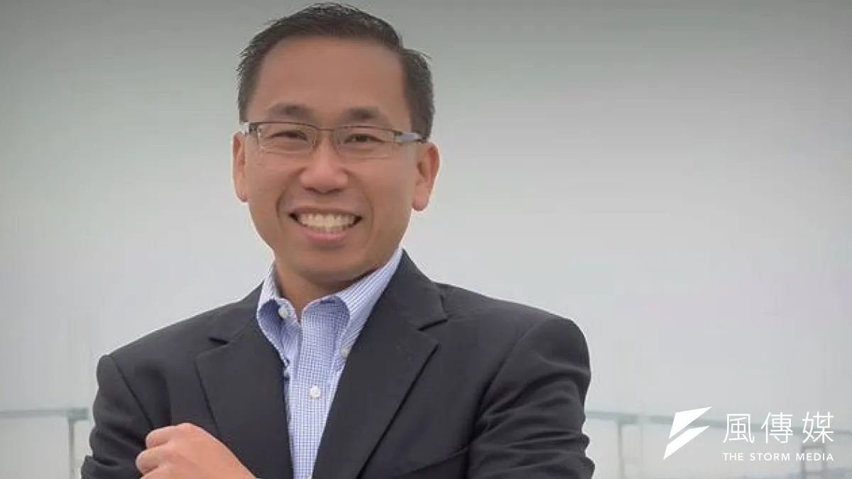 中國餐廳老闆之子馮偉傑挑戰羅德島州州長。(取自臉書)