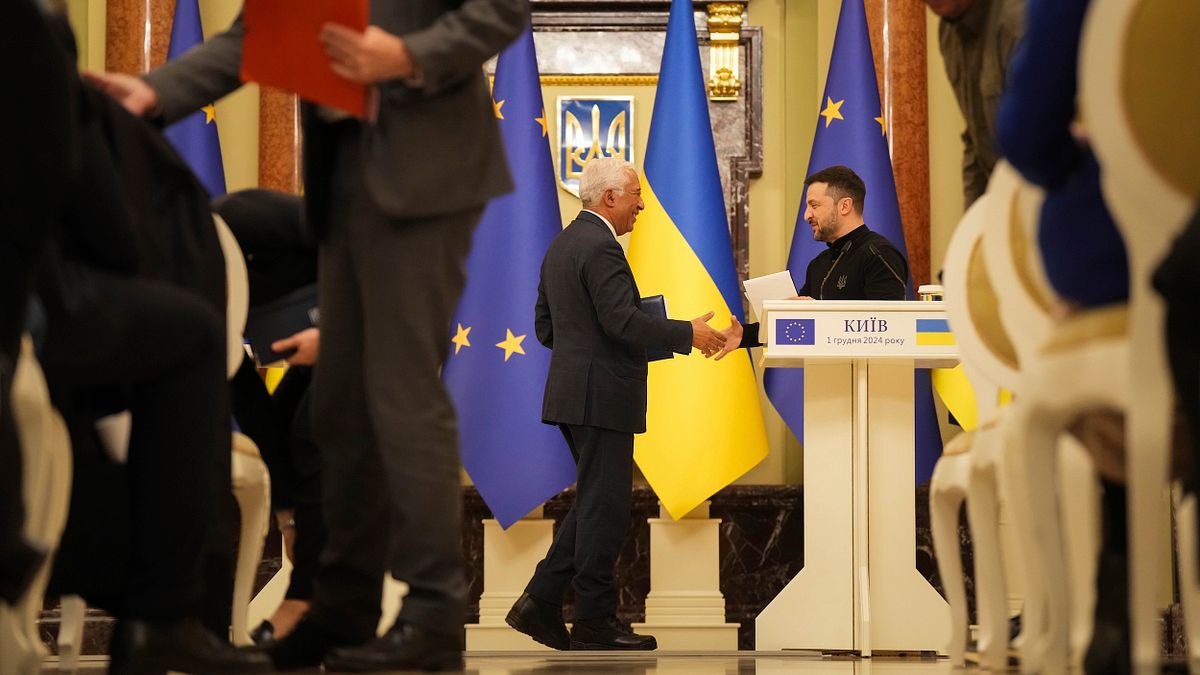 2024年12月1日,歐盟理事會新任主席柯斯塔(Antonio Costa)與烏克蘭總統澤倫斯基在基輔共同召開記者會。(美聯社) 2024年12月1日,歐盟理事會新任主席柯斯塔(Antonio Costa)與烏克蘭總統澤倫斯基在基輔共同召開記者會。(美聯社)