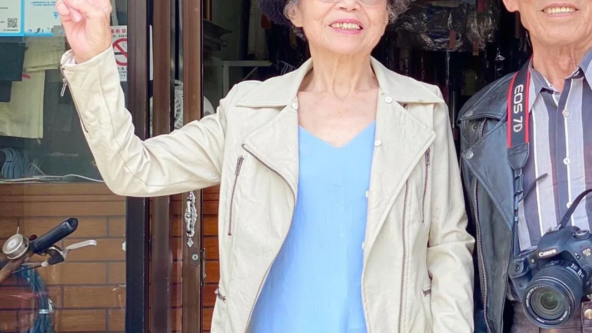 孫子張瑞夫從事文創工作的經驗,意外幫爺爺奶奶的萬秀洗衣店,成為IG上的另類網紅(圖片來源:INSTAGRAM)