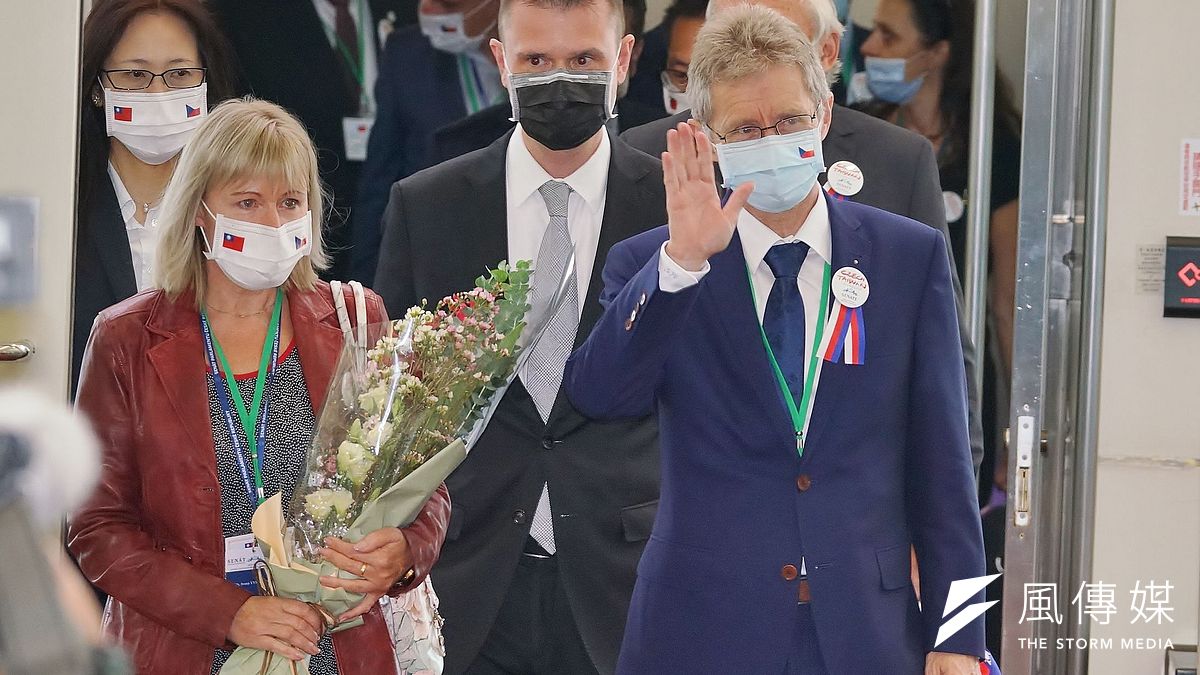 捷克參議院議長韋德齊30日率團訪台。(盧逸峰攝) 捷克參議院議長韋德齊30日率團訪台。(盧逸峰攝)