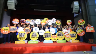 第四屆臺中購物節聲勢驚人,短短兩週多,所登錄消費金額已衝出24億3千多萬元,逼近第一屆臺中購物節的總成績25億元。(圖/臺中市政府提供)