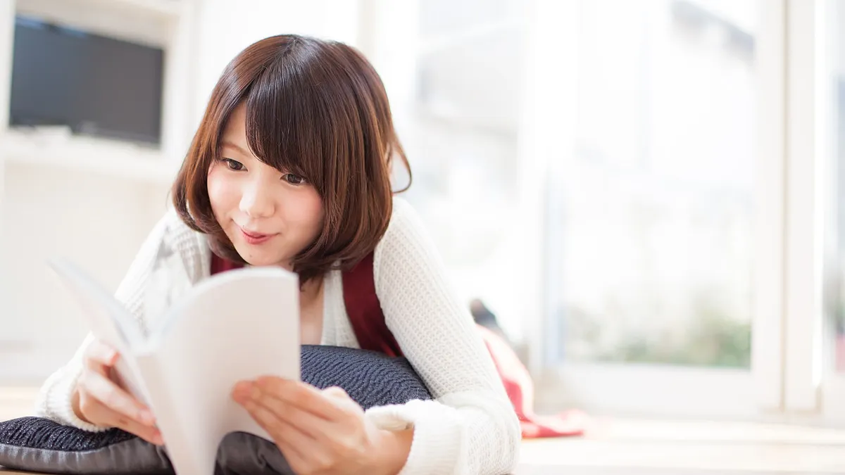 覺得書很貴的人,是因為無法想像那些投資,將來會帶來豐碩的成果。(圖/すしぱく@pakutaso) 覺得書很貴的人,是因為無法想像那些投資,將來會帶來豐碩的成果。(圖/すしぱく@pakutaso)