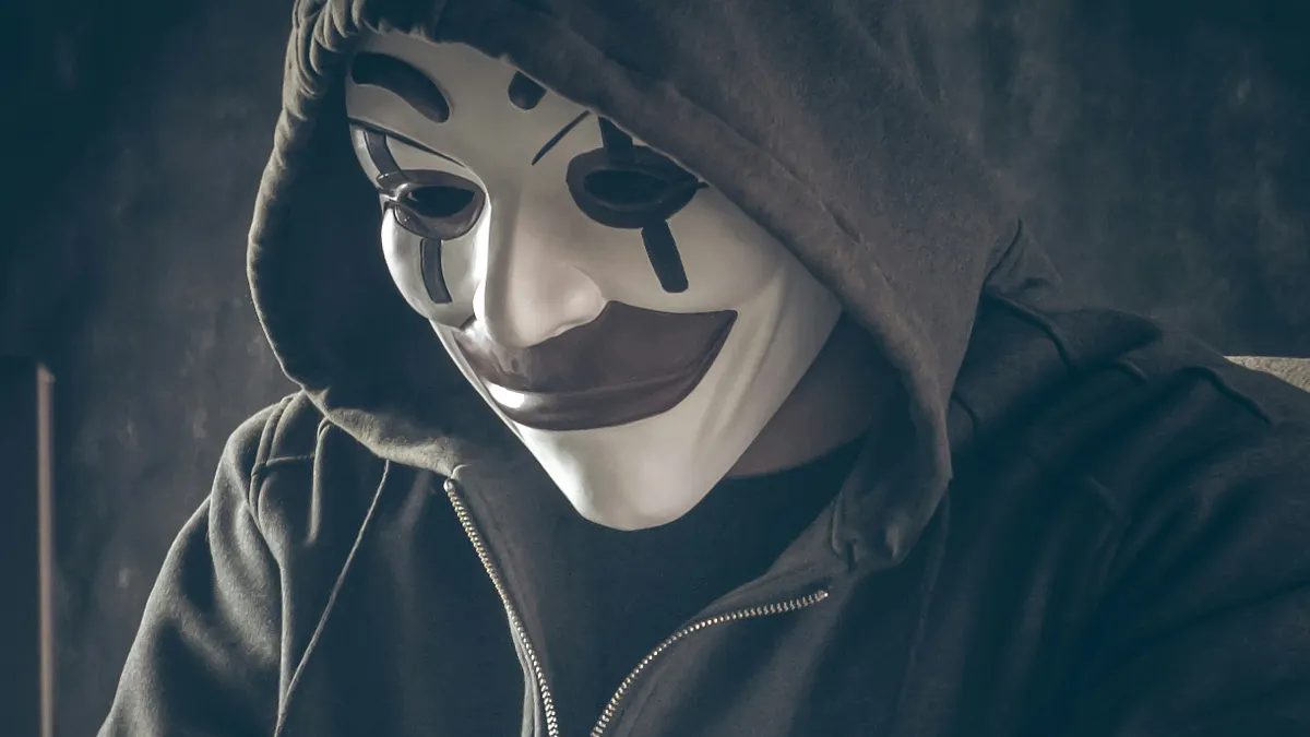 美國與英國近日聯手打擊柬埔寨「太子集團控股」的跨國犯罪組織,不僅起訴了集團創辦人陳志,更將146人列入制裁名單。在這次的國際行動中,根據美國財政部公開的資料,三名涉案的台籍女子資訊也曝光,她們在犯罪集團中負責營運帛琉地區的業務。(示意圖/取自unsplash) 美國與英國近日聯手打擊柬埔寨「太子集團控股」的跨國犯罪組織,不僅起訴了集團創辦人陳志,更將146人列入制裁名單。在這次的國際行動中,根據美國財政部公開的資料,三名涉案的台籍女子資訊也曝光,她們在犯罪集團中負責營運帛琉地區的業務。(示意圖/取自unsplash)