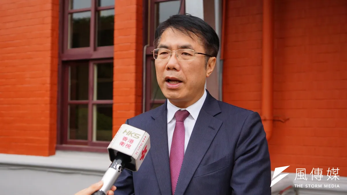 準台南市長黃偉哲日前指出,安平商圈有12間商家24日將提供綠豆蒜等千份餐點慶祝勝選,卻被不具名店家打臉。(資料趙,盧逸峰攝)