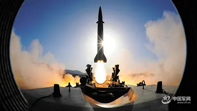 解放軍的火箭軍某旅點火發射現場。(中國軍網)