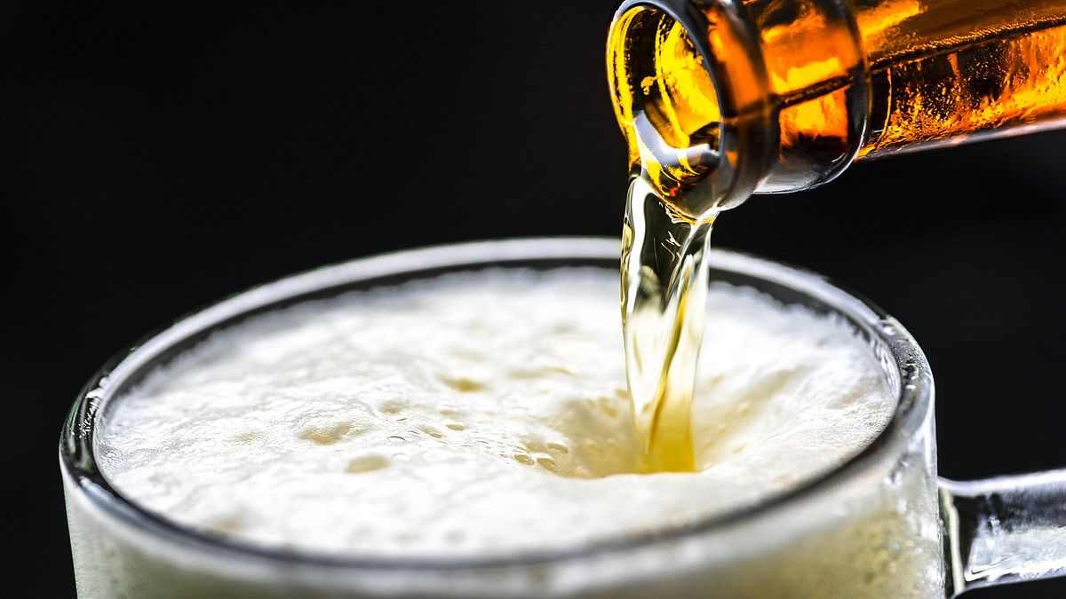 根據國際知名醫學期刊《刺胳針》(LANCET)發表的最新大規模研究,無論喝什麼酒,都是喝得越多、生命年數損失越多。(資料照,取自Pixabay) 根據國際知名醫學期刊《刺胳針》(LANCET)發表的最新大規模研究,無論喝什麼酒,都是喝得越多、生命年數損失越多。(資料照,取自Pixabay)