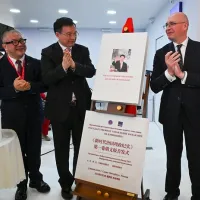 Russian edition of Volume I of "China's Governance Under Xi Jinping's Leadership" launched in St. Petersburg Russian edition of Volume I of "China's Governance Under Xi Jinping's Leadership" launched in St. Petersburg