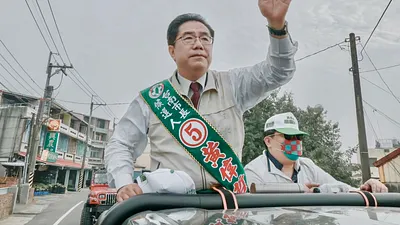 台南市長黃偉哲雖然順利連任,但從選前爆發的88槍案到選後爐渣案起訴,都顯示民進黨台南執政已出現重大問題。(資料照片,黃偉哲競總提供)
