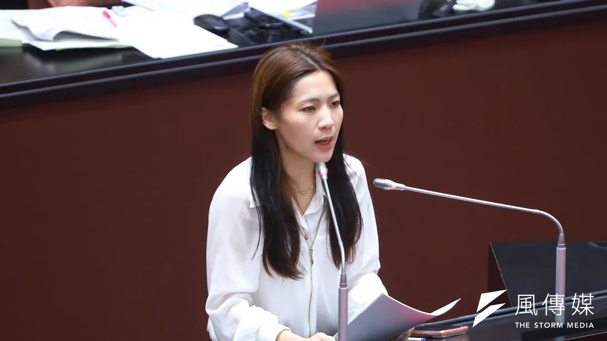徐巧芯2日稱,已正式告發法務部涉違反刑法132條。(資料照,顏麟宇攝)